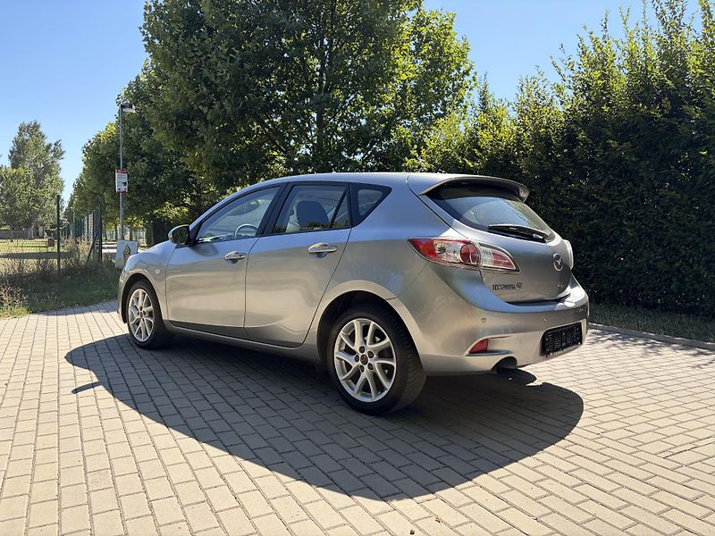 Mazda 3 1.6 Edition - fotka 7 z 31