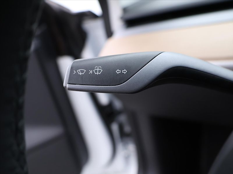 Tesla Model 3 Long Range 79kWh AWD sOH 90,3% - fotka 16 z 28
