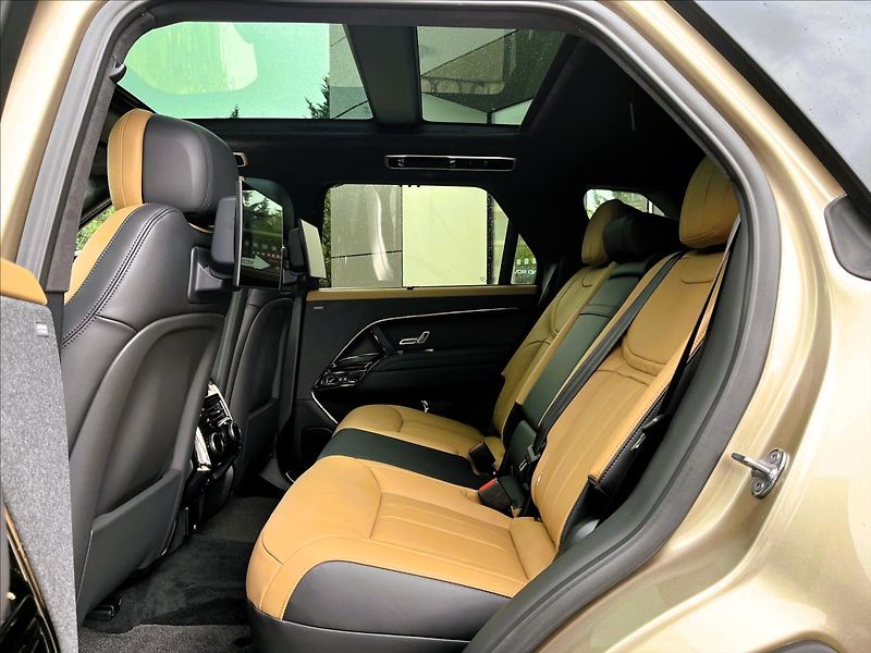 Land Rover Range Rover Sport (2026) 3,0 P550e AUTOBIOGRAPHY PHEV / - fotka 39 z 44
