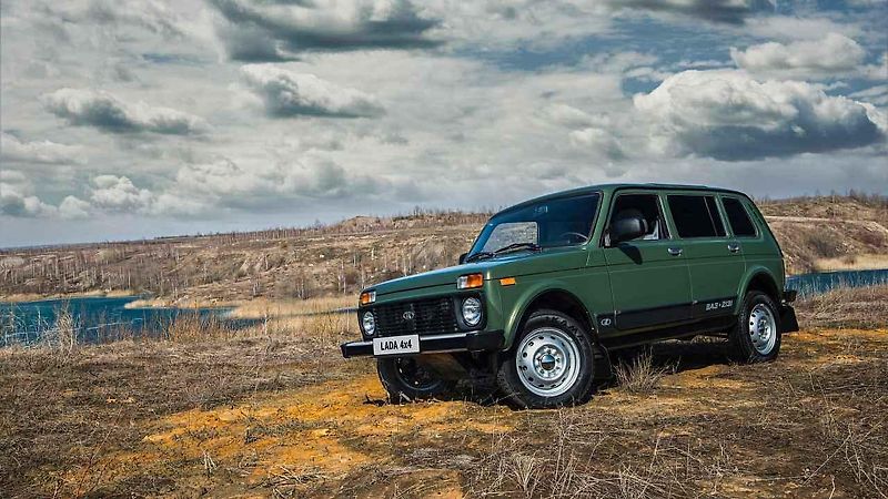 Lada Niva.