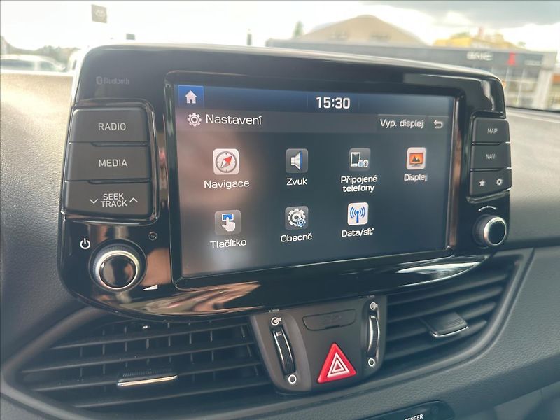 Hyundai i30 1,4 17 FB 1,4 T-GDI DCT STYLE - fotka 22 z 27