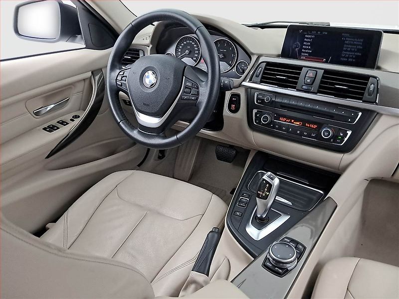 BMW Řada 3 (2014) 320 d xDrive, 4X4, Automat - fotka 7 z 23