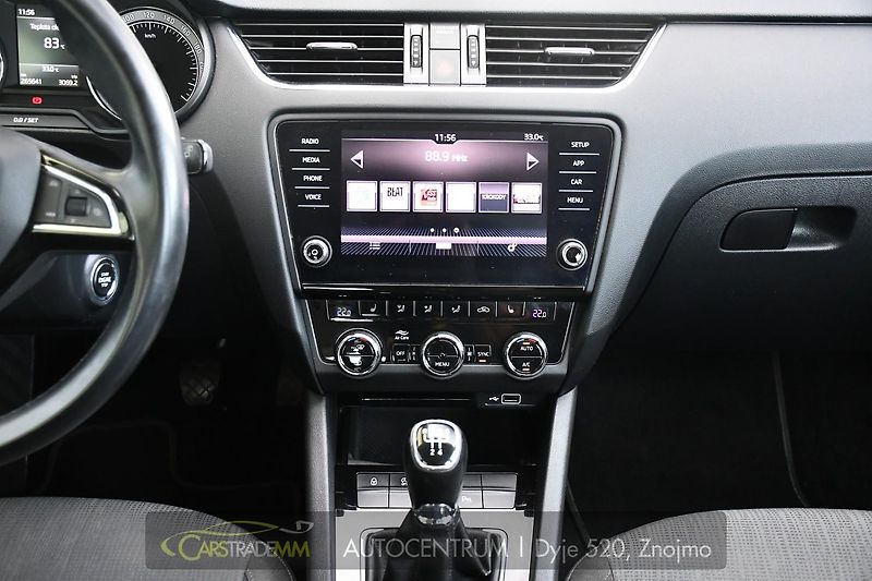 Škoda Octavia 1,6TDI STYLE ČR  - fotka 24 z 53