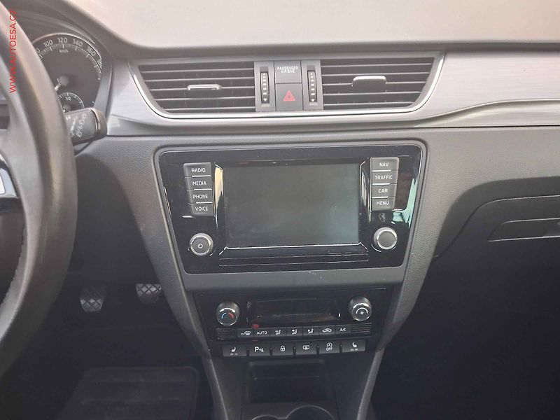 Škoda Rapid (2018) 1.0 TSi, Clever, TZ, bixenon - fotka 12 z 17