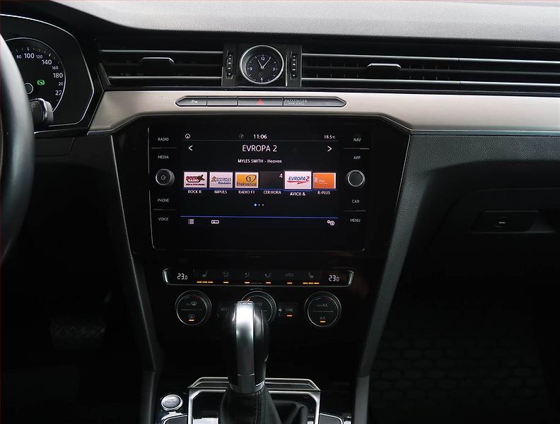 Volkswagen Passat (2019) Highline 2.0 TDI, Automat - fotka 12 z 22