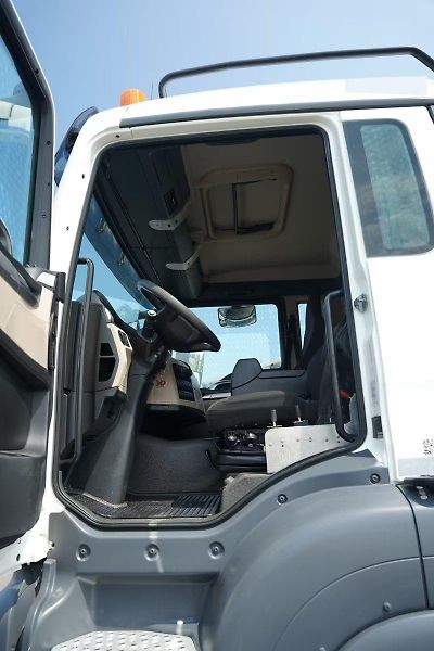 MAN TGS (2018) 35.500 8x4 Bordmatik EURO 6 - fotka 15 z 23
