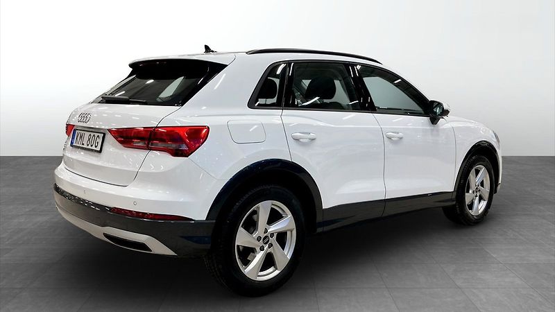 Audi Q3 35TFSI S Tronic LED Cockpit - fotka 4 z 13