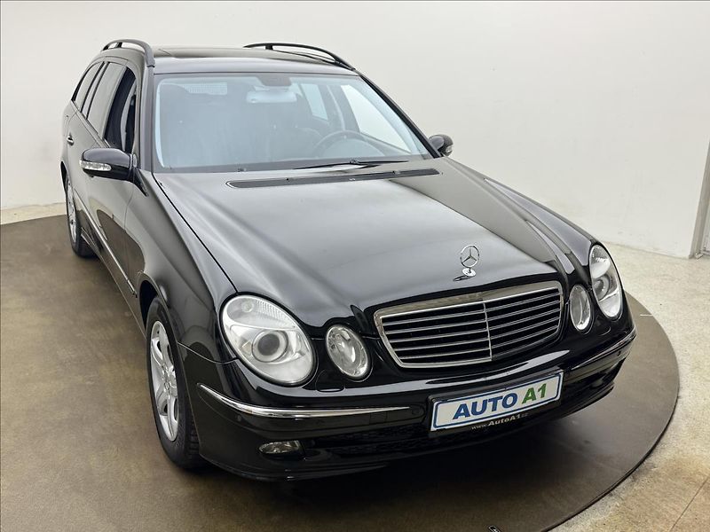 Mercedes-Benz Třídy E 3,0 280 V6 AT AVANTGARDE H/K - fotka 3 z 42