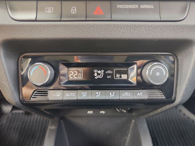 Škoda Fabia 1.4 TDI/66kW Style - fotka 17 z 22