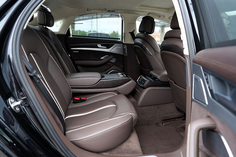 Audi A8 3.0 TDI Quattro/Tiptr./Matrix/ - fotka 27 z 50