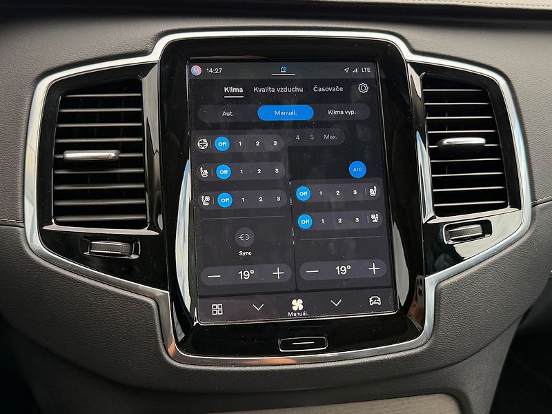 Volvo XC90 PlusDark T8,AWD,Plug-in hybrid - fotka 21 z 26