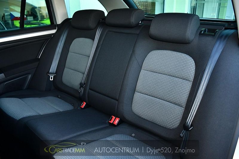 Škoda Superb 2,0TDi TAŽNÉ 2xKOLA - fotka 15 z 49