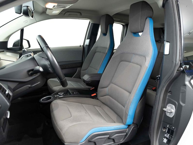 BMW i3 - fotka 18 z 22