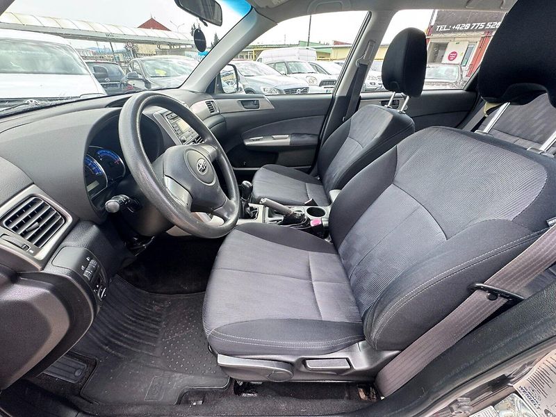 Subaru Forester (2009) 4X4 2,0i 110KW 2. MAJ KM TAŽNÉ - fotka 20 z 50