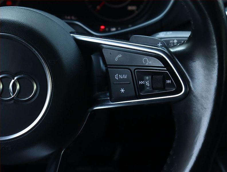 Audi TT (2014) 2.0 TFSI - fotka 23 z 23