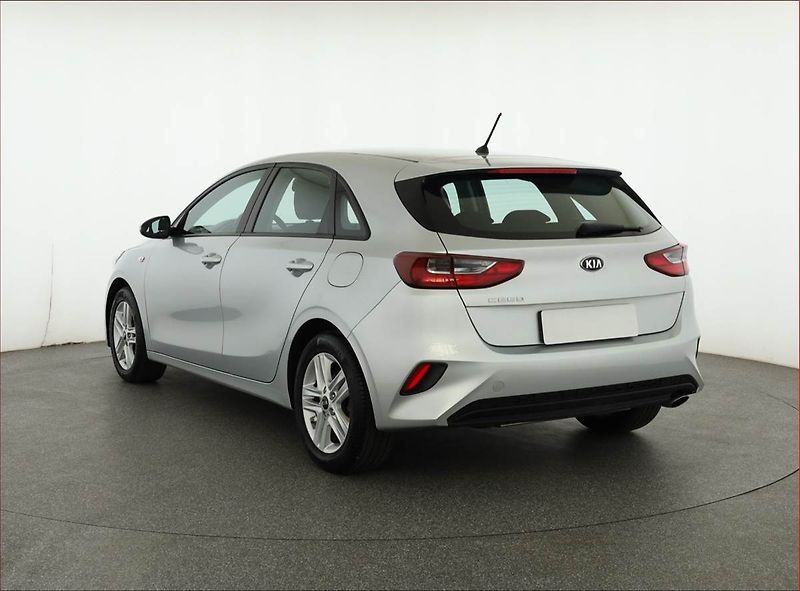 Kia Ceed (2020) 1.4 CVVT, Serv.kniha, Tempomat - fotka 4 z 17