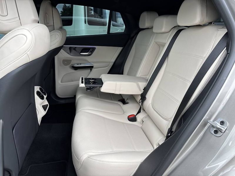 Mercedes-Benz GLC (2024) 220 d 4MATIC kupé - fotka 11 z 27