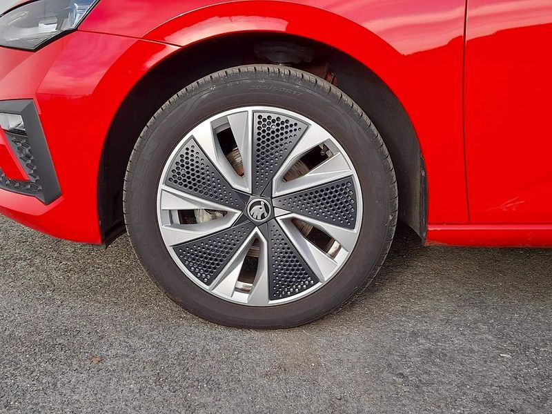 Škoda Scala First Edition 1.0 TSI 85kW 6MP - fotka 10 z 20