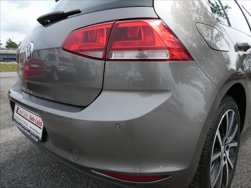 Volkswagen Golf 1,4 TSi 103kW DSG, webasto - fotka 10 z 42