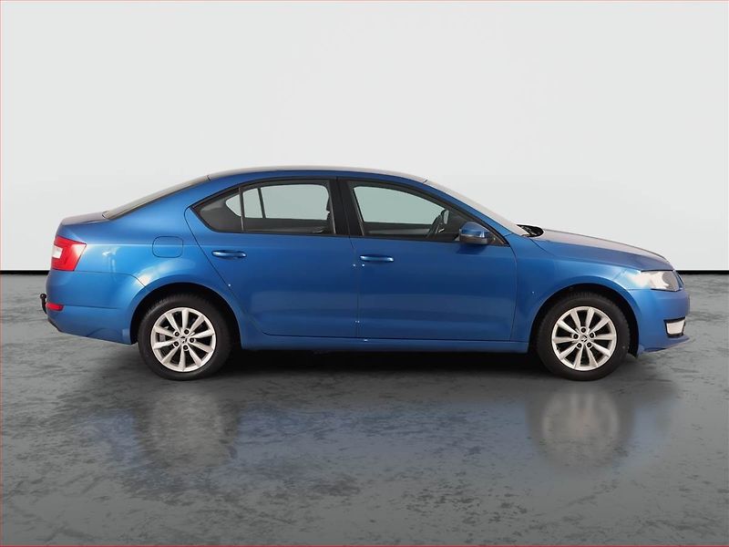 Škoda Octavia (2014) Elegance 1.6 TDI, Tempomat - fotka 6 z 17