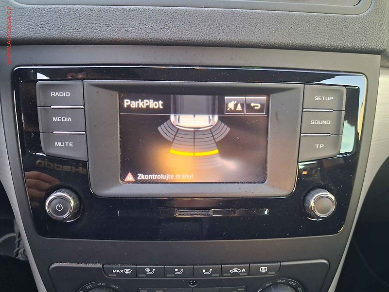 Škoda Yeti (2015) 1.2 TSi, Edition, DSG, bixen - fotka 17 z 18