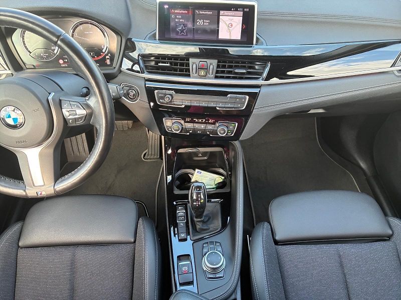 BMW X1 (2021) xDRIVE 18d 110kW 4x4 CZ DPH - fotka 10 z 11