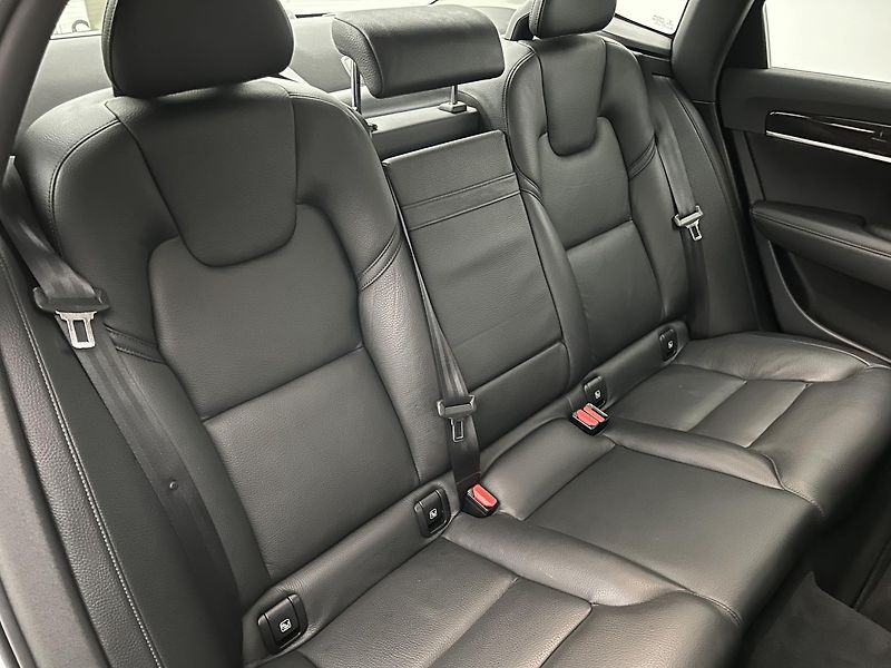 Volvo S90 2.0 T6 4x4 Inscription - fotka 15 z 30