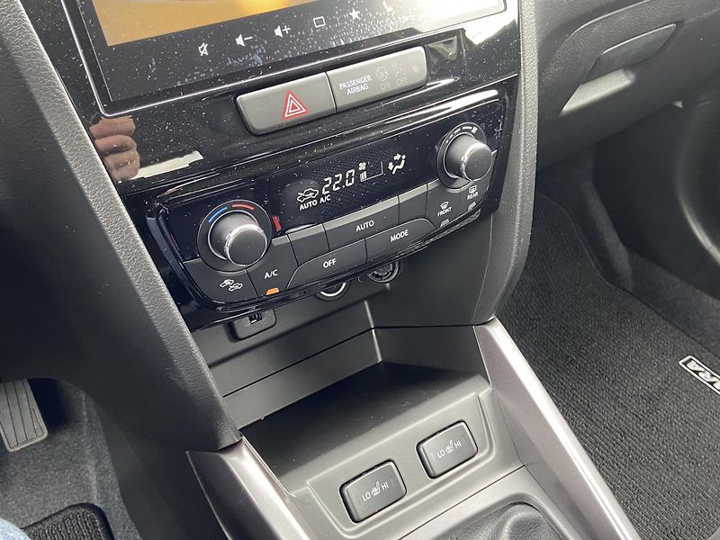 Suzuki Vitara 1.4 BoosterJet 81kW Premium Al - fotka 19 z 21