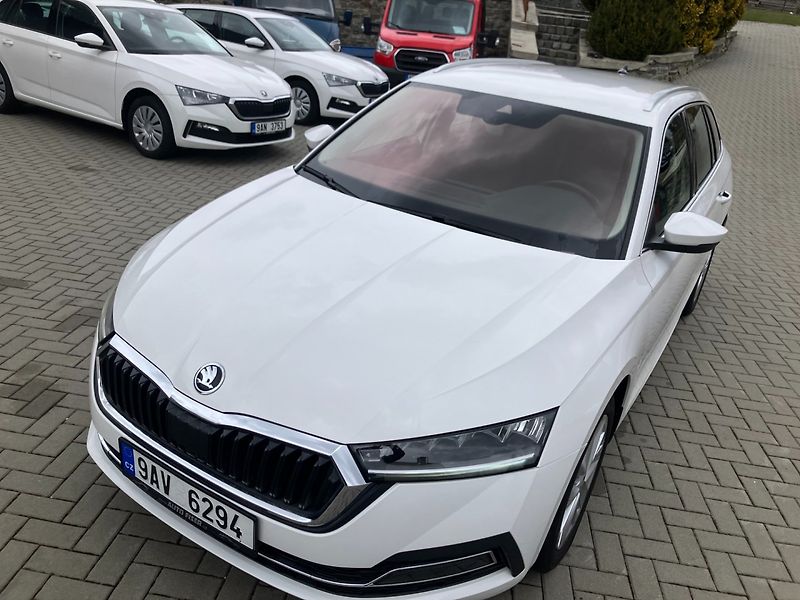Škoda Octavia (2023) 2.0TDI STYLE EL.TAŽNÉ,2023,ČR - fotka 14 z 34