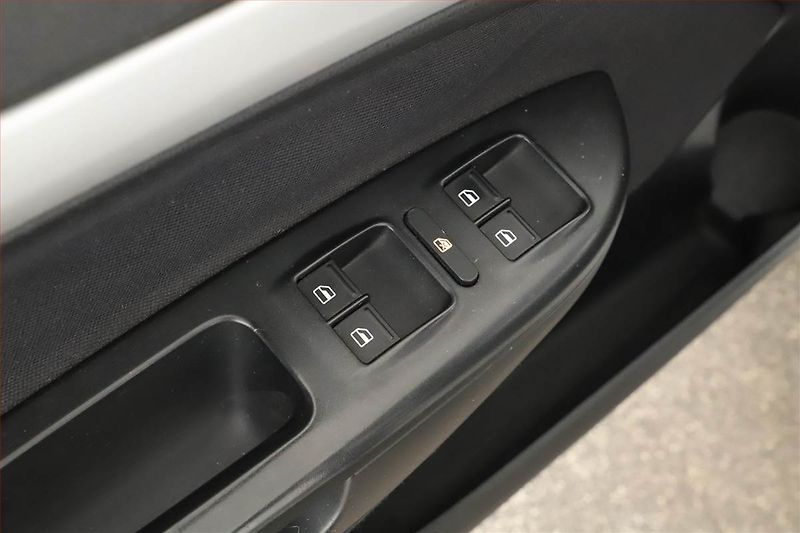 Škoda Octavia (2007) 2.0 TDI, po STK, zamluveno - fotka 8 z 11