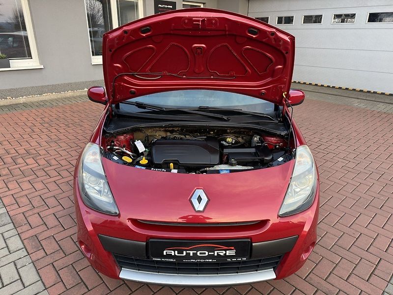 Renault Clio (2009) 1.2i 55kW Klima Výhřev Sedadel - fotka 30 z 46