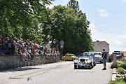 Tradiční závod S kopce do kopce si nenechalo letos ujít na sedm desítek posádek historických automobilů a motocyklů.