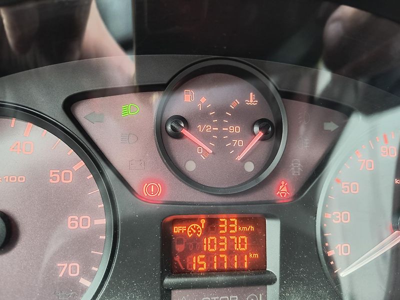 Citroën Berlingo (2011) 1.6 HDI MULTISPACE ČR/AC/PC/CD - fotka 25 z 35
