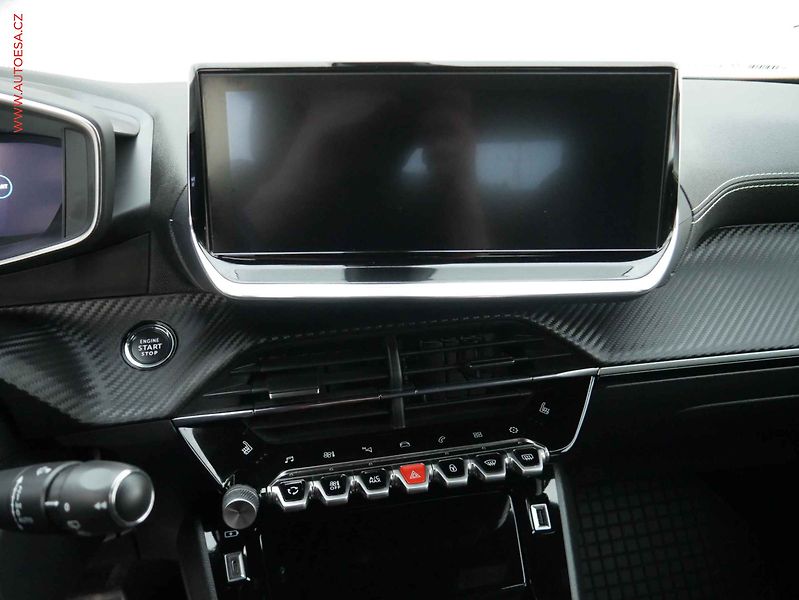 Peugeot 2008 (2020) 1.5HDI, 1.maj,ČR, servis - fotka 11 z 18