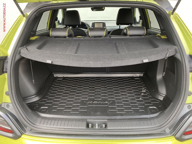 Hyundai Kona (2019) 1.6 T-GDI 4x4, 2.maj,ČR, AT - fotka 7 z 17