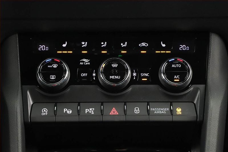 Škoda Karoq (2025) 2.0 TSI - fotka 12 z 25