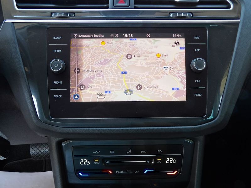 Volkswagen Tiguan (2023) 2.0TDI DSG Virtual Navi ACC - fotka 8 z 34
