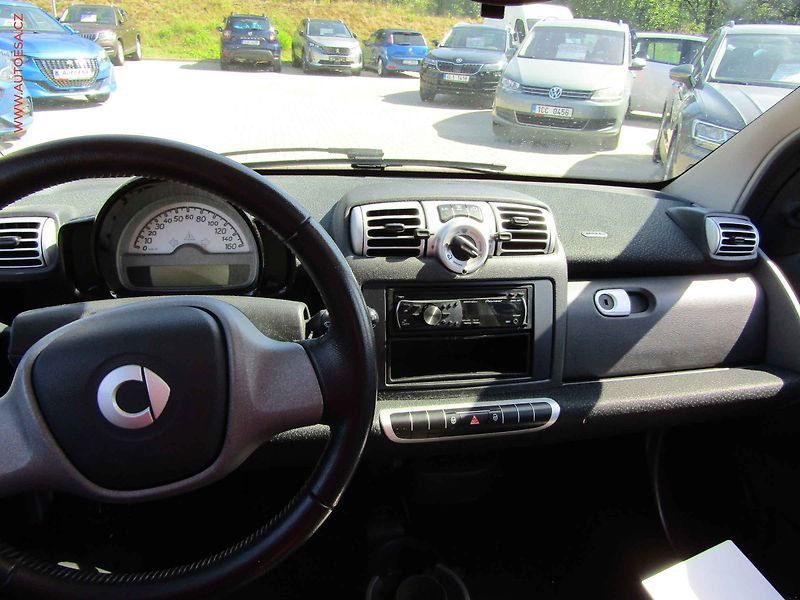Smart Fortwo (2010) 0.8CDi, AT, panor - fotka 13 z 13