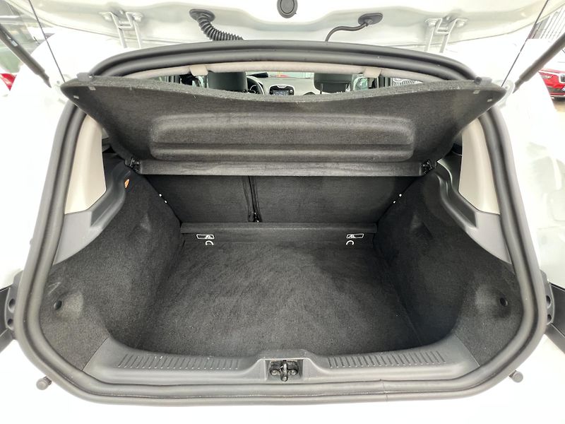 Renault Clio 1.2i 16v NAVI KLIMA PŮVOD ČR - fotka 25 z 39