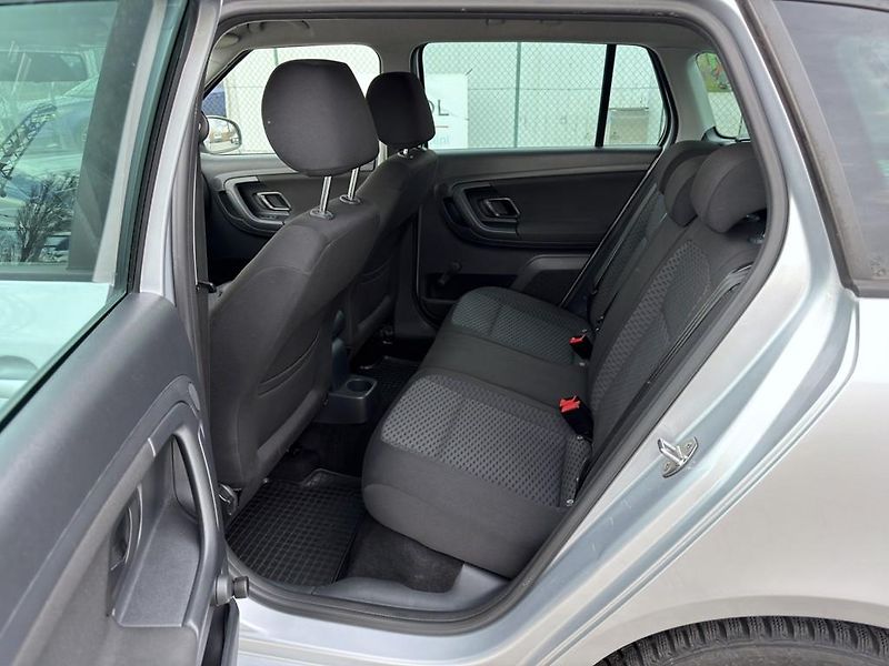 Škoda Fabia 1.2 TSI 63 kW navigace - fotka 7 z 19