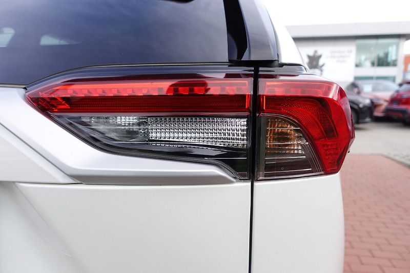 Toyota RAV4 2,5 PHEV Plug-in Selection VIP - fotka 37 z 38