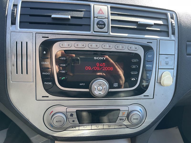 Ford Kuga 2.0TDC-i 4x4 135PS TITANIUM!!! - fotka 180 z 189