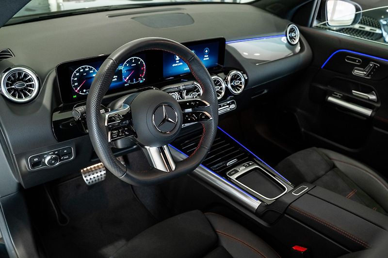 Mercedes-Benz GLA (2025) 200 d 4M/AMGPREMIUM/360/DIS/ES - fotka 9 z 20