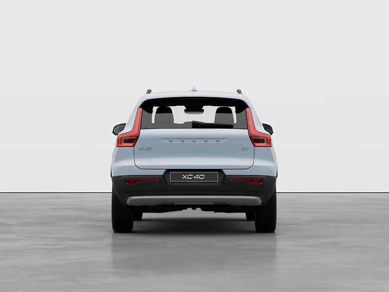 Volvo XC40 ESSENTIAL B3 FWD 120kW - fotka 6 z 13