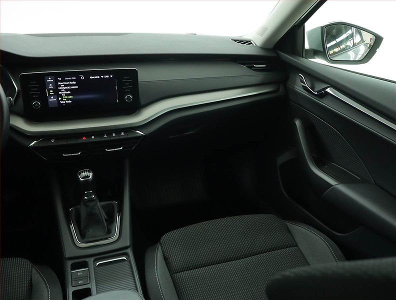 Škoda Octavia (2022) Ambition 2.0 TDI, ČR,1.maj - fotka 8 z 15