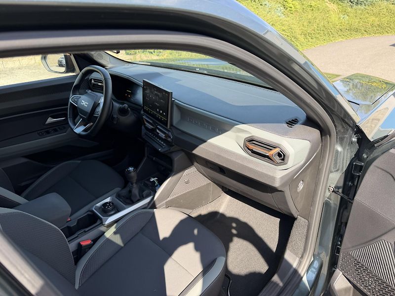 Dacia Duster 1,2i 96kW 4x4  - fotka 17 z 24