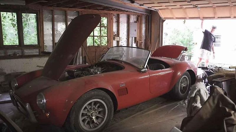 Ferrari 275 GTB/2 a Shelby Cobra 427.