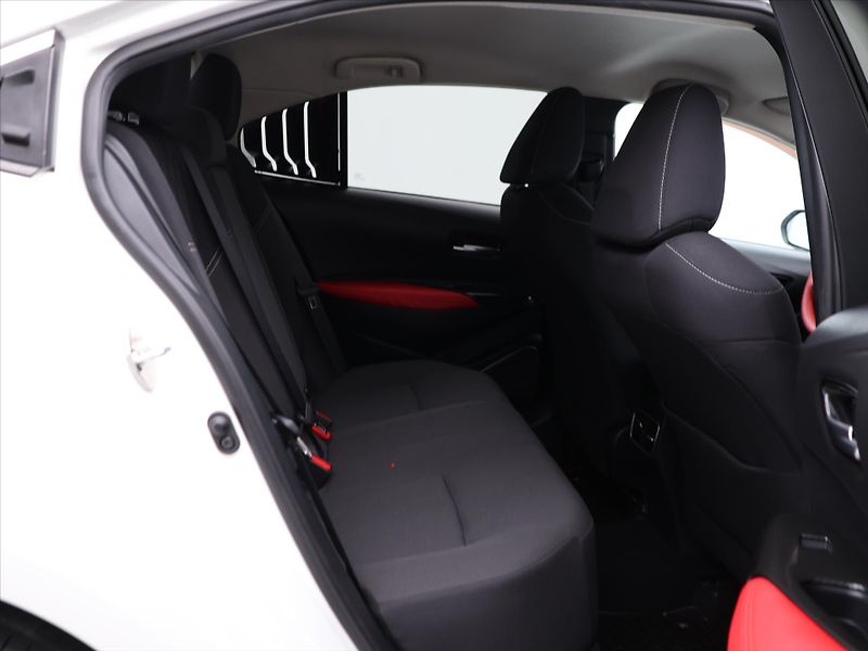 Toyota Corolla 1.6 VVT-i 97kW CZ 1.Maj Comfor - fotka 10 z 27