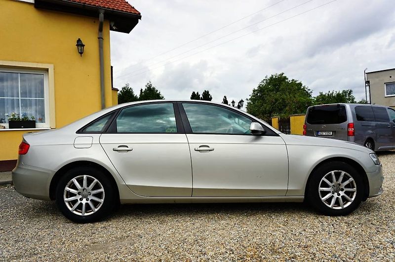Audi A4 (2012) 2,0 TDI 105 kW - fotka 3 z 32