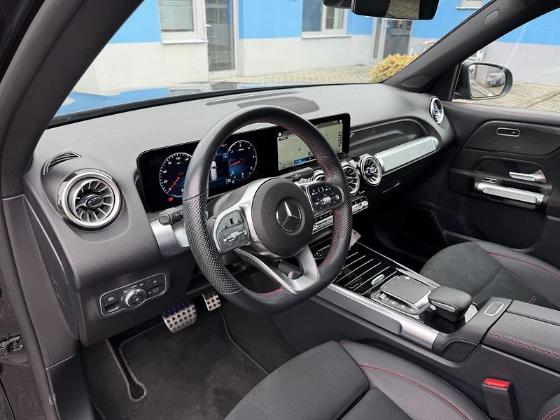 Mercedes-Benz GLB 200D AMG LINE automat závěs  - fotka 12 z 23